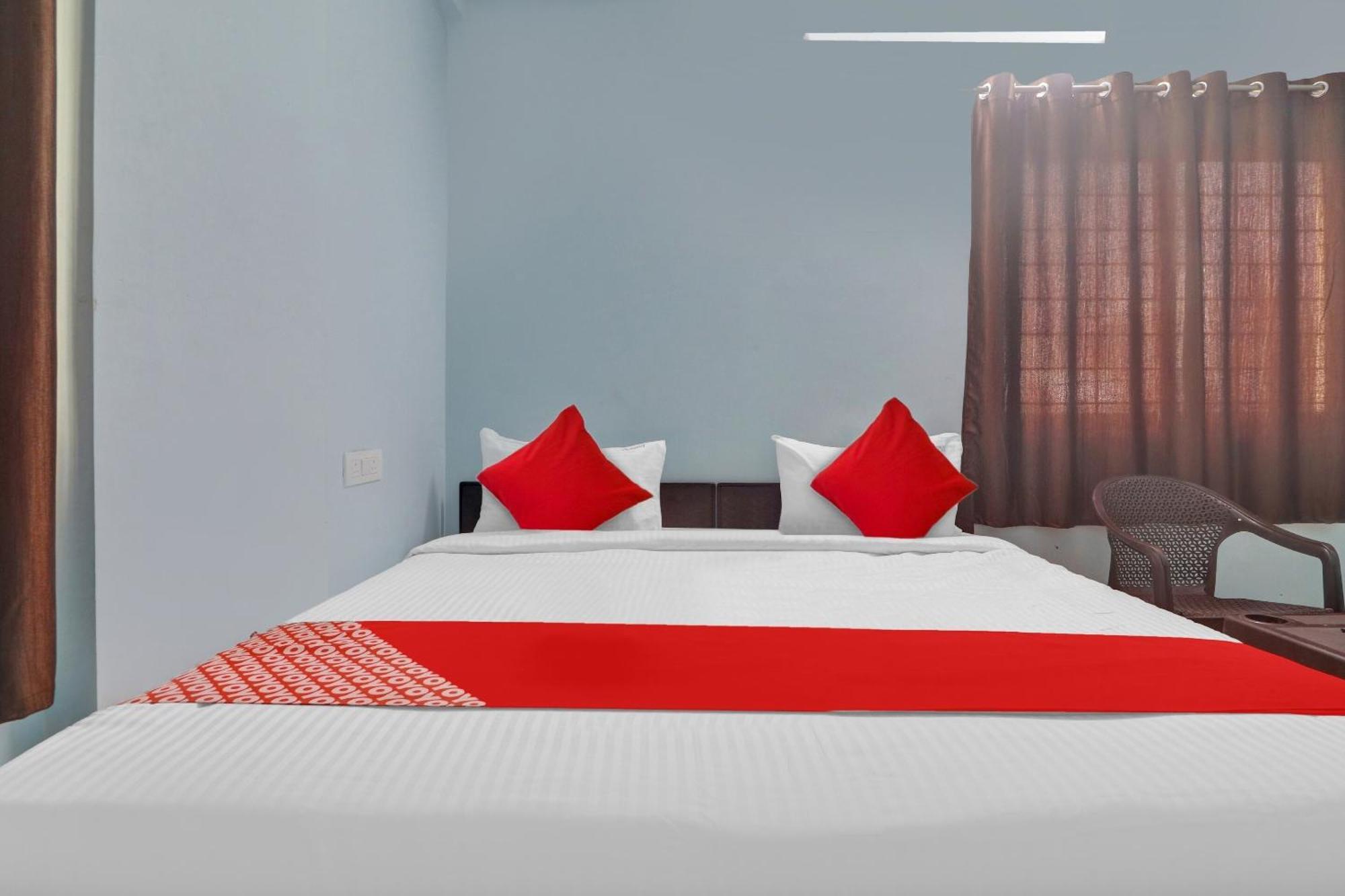 Oyo Flagship Grand Aarvi Suites Near Nexus Hyderabad Exterior foto
